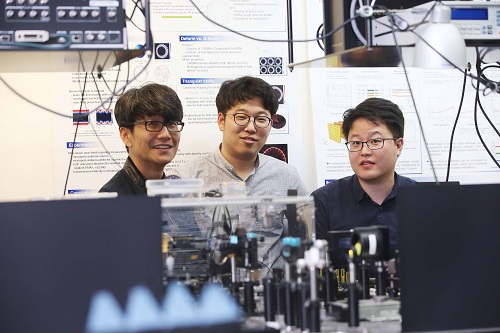 (from left: Professor Bumki Min, PhD candidate Jaehyeon Son and PhD Kanghee Lee)