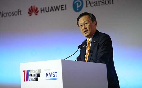  Young Suk Chi, chairman of Elsevier