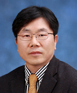 이덕희 칼럼 SNS, 집단지혜 발휘하고 있는가 이미지
