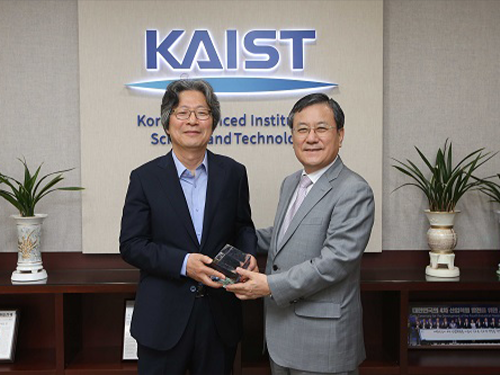 Distinguished Professor Koh Donates His Ho-Am Prize Money 이미지