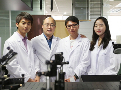 Professor YongKeun Park Produces Undergraduate Students with International Achievements 이미지