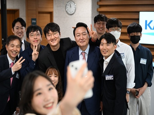 President-Elect Suk-Yeol Yoon Meets and Talks with KAIST Students 이미지