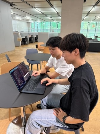 사진 1. 인공지능 조교 활용 모습